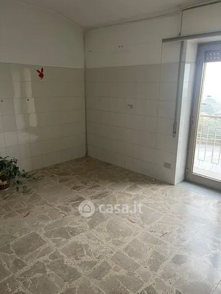 Pièces - Three-Bedroom Flat with Double Garage in Enna