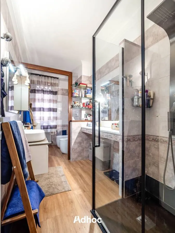 Vannitoad - Spacious Apartment with Terrace in Fano