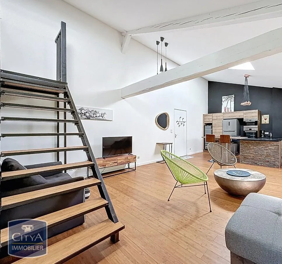Elutuba - Furnished Flat with Mezzanine in Sète Centre