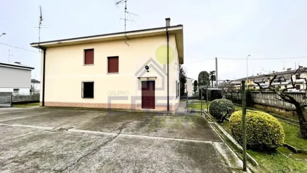 Välivaade - Villa with Ground Floor Apartment in Asola