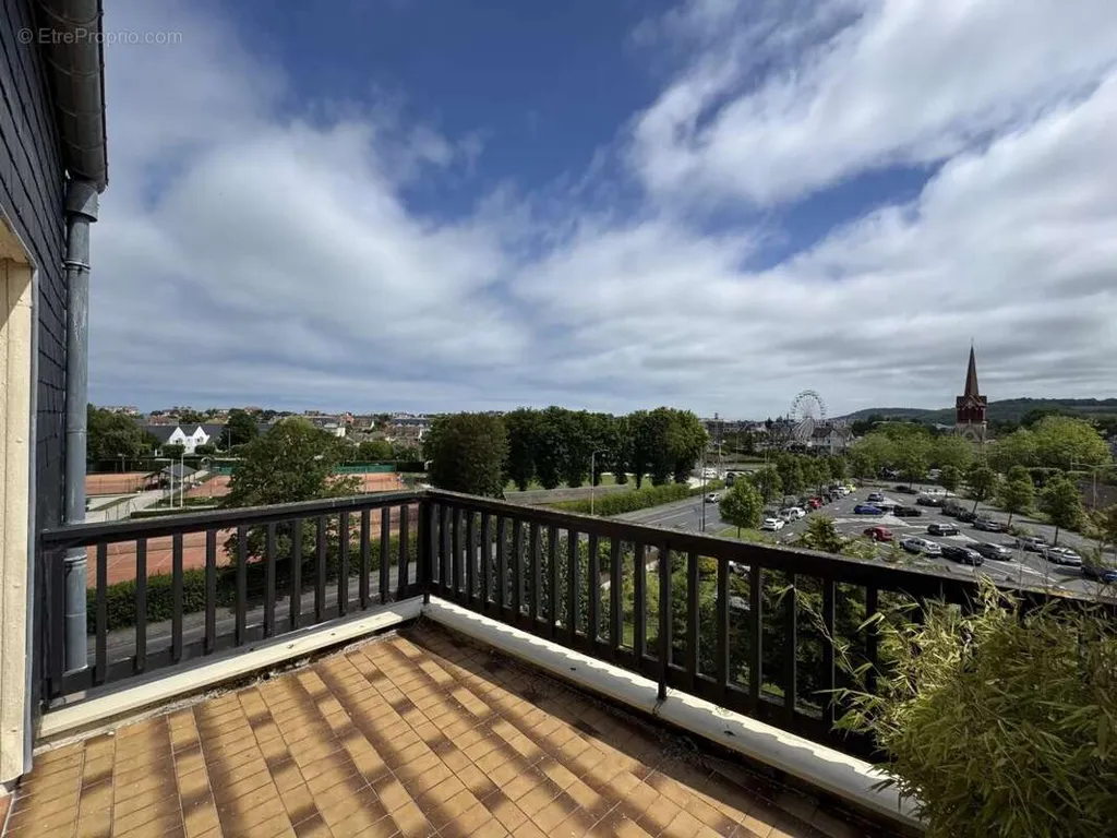 Duplex Flat with Terrace in Cabourg