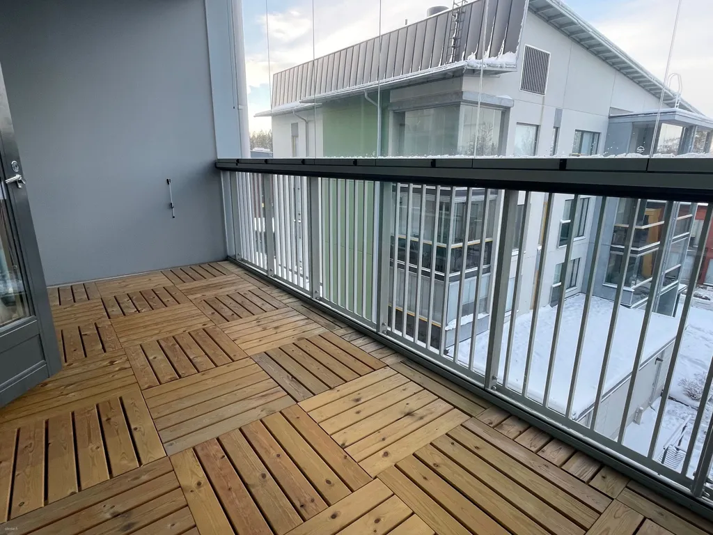 Balcon - Bright Apartment with Balcony in Kivistö, Vantaa