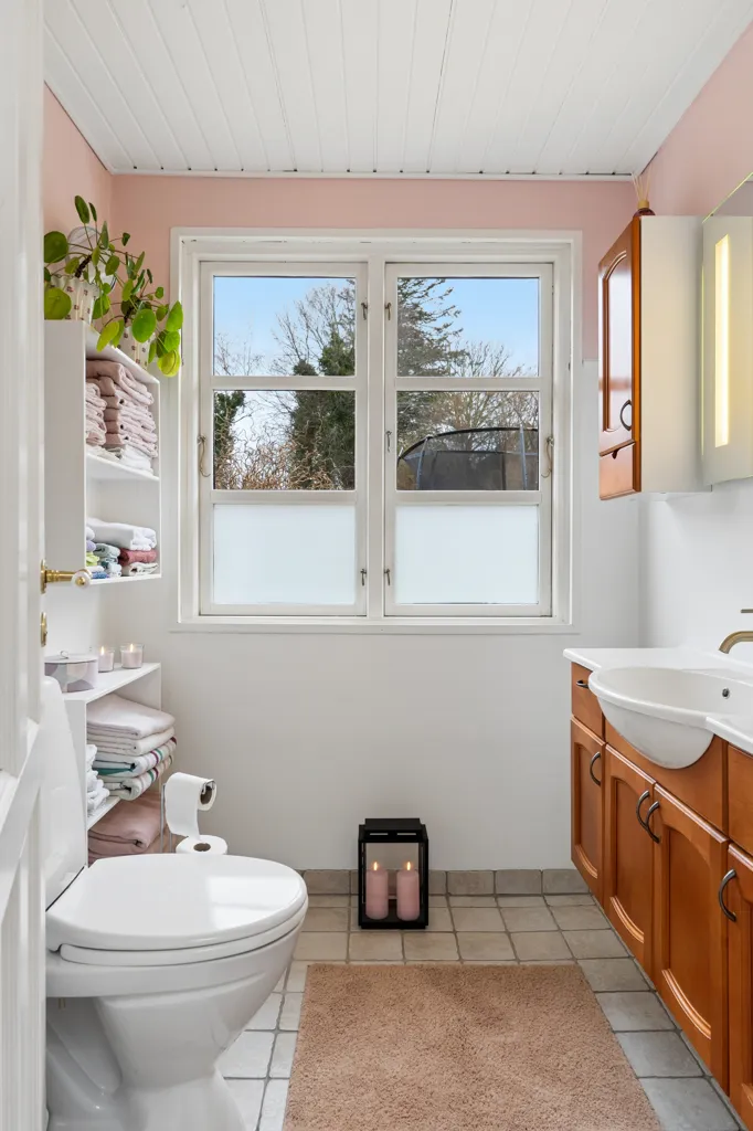 Salles de bain - Charming Villa with Garden in Ramløse