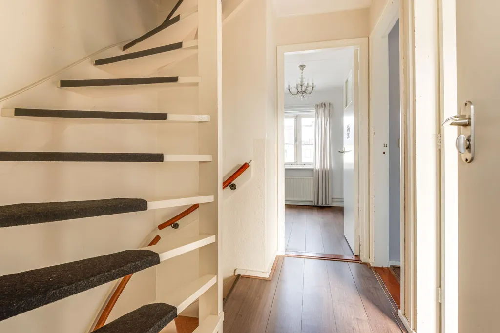 Toad - Spacious Renovated Semi-Detached House in Heiloo