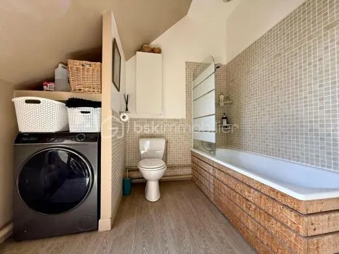 Bathrooms - Triplex in 12th-Century Abbey near Amiens