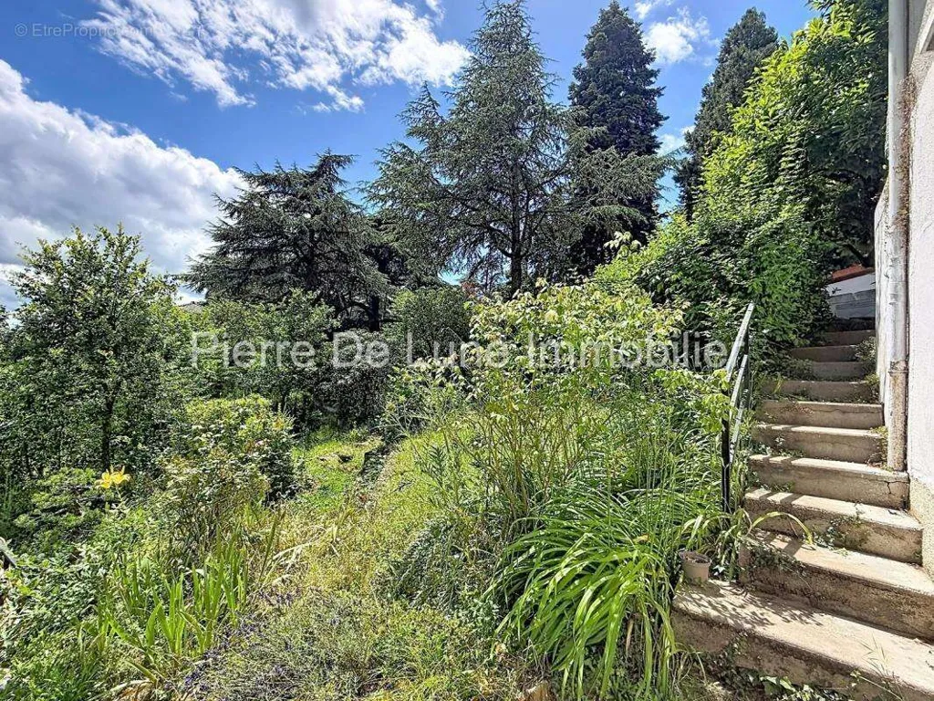 Giardino - Character House with Panoramic View in Caluire-et-Cuire