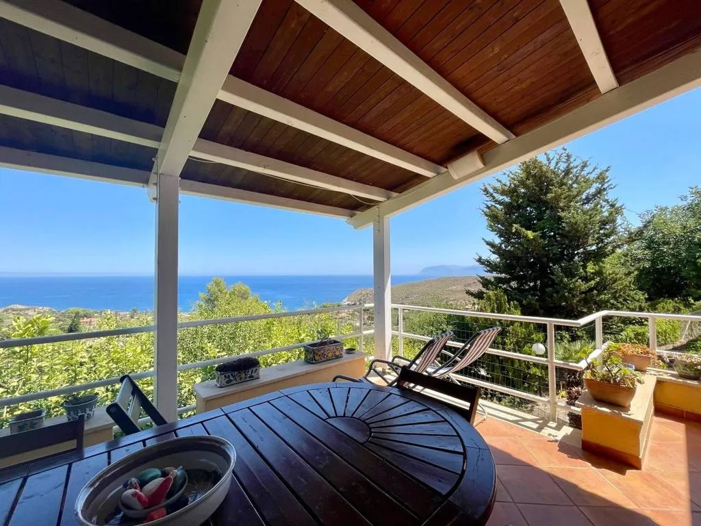 Terrace - Luxury Villa with Sea View in Conza, Sicily