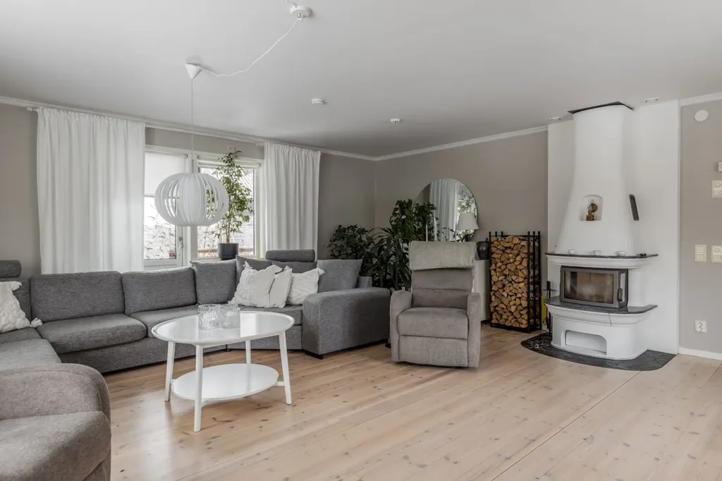 Séjour - 1-Storey Villa with Pool in Läppe