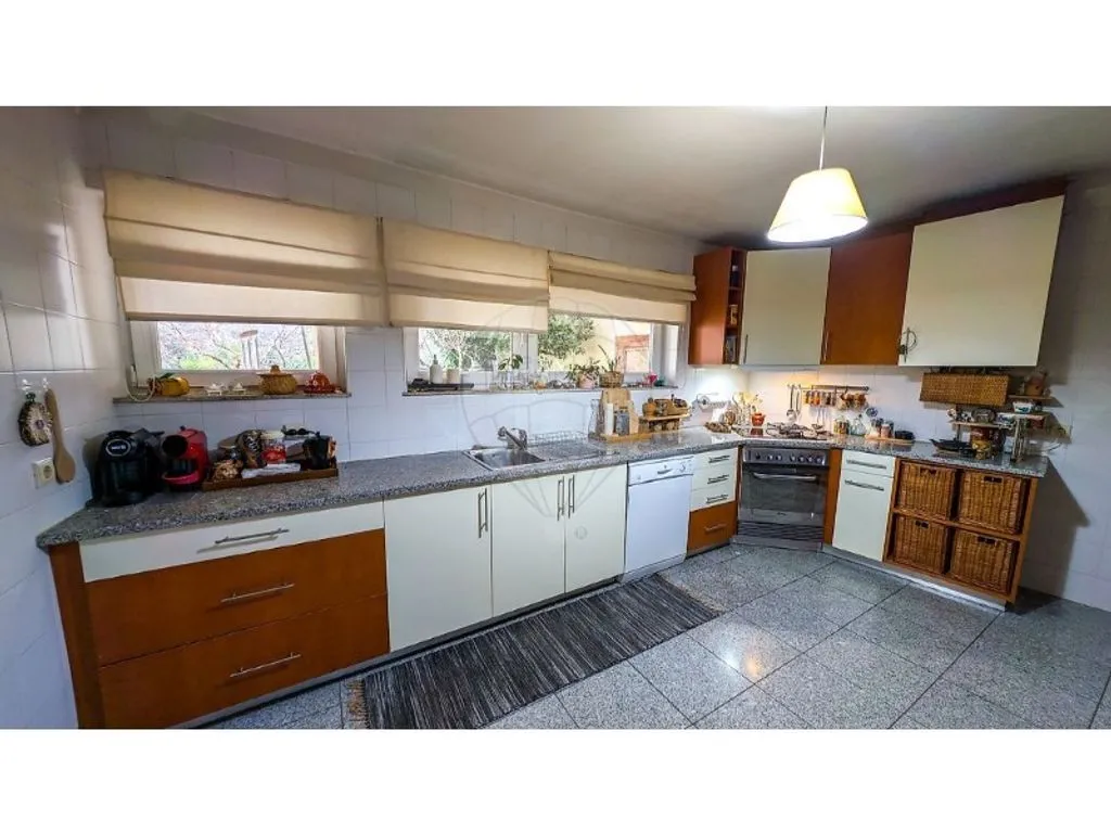 Cuisine - Luxury House with Terrace Views in Vila Real