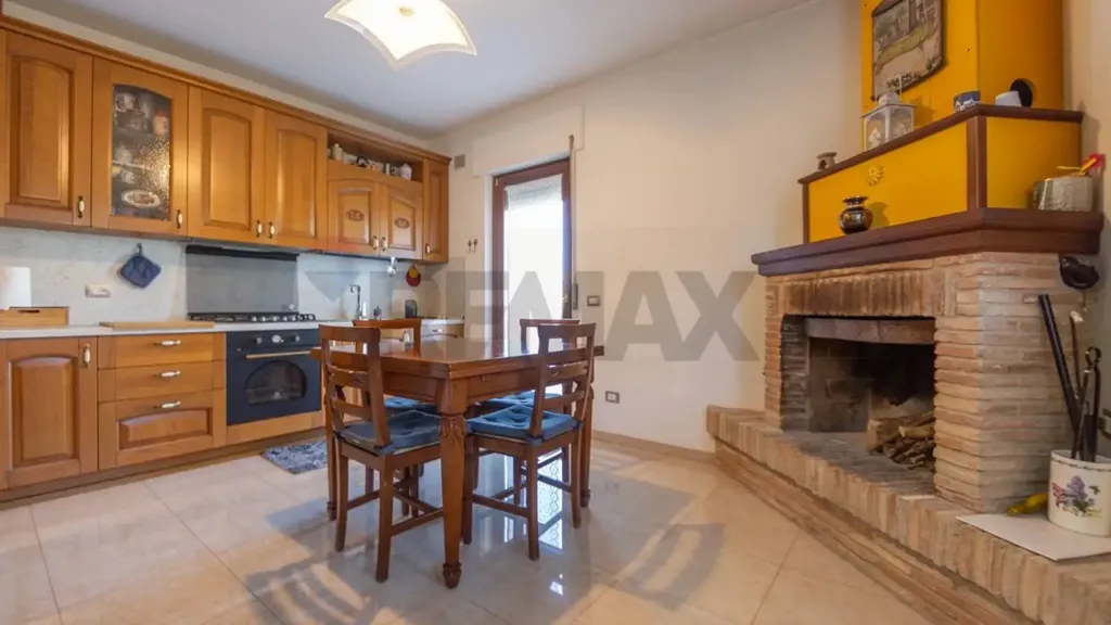 Salle à manger - Contemporary Villa with Panoramic Views in Chieti