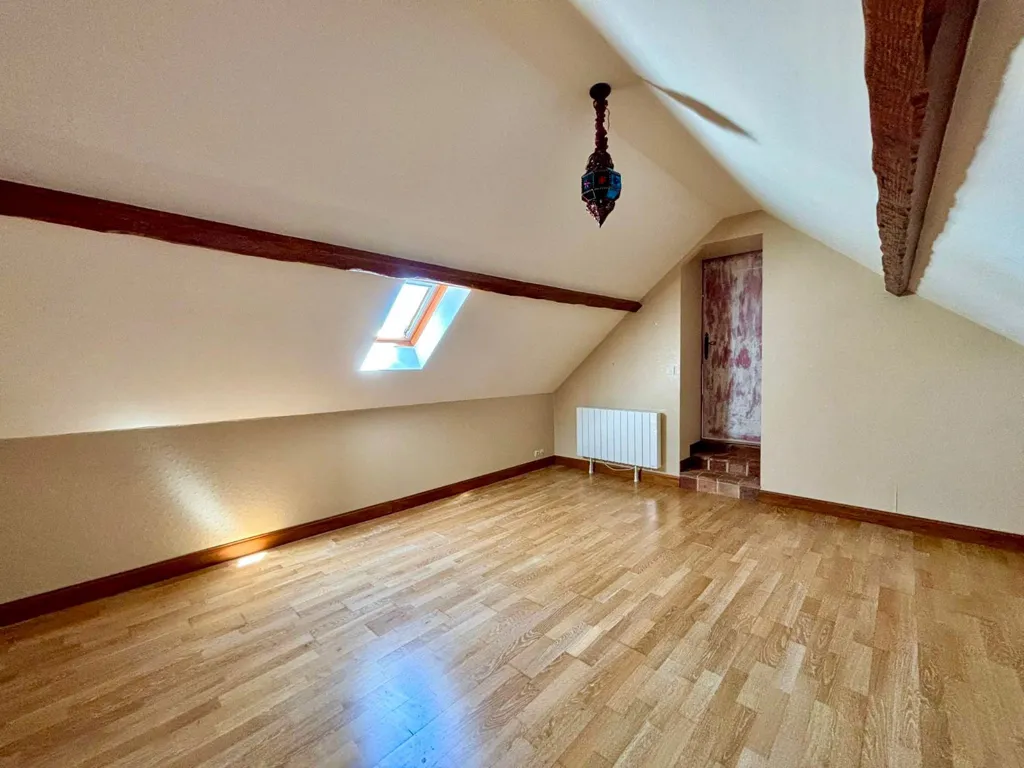 Toad - Character House with Barn in Les Ormes