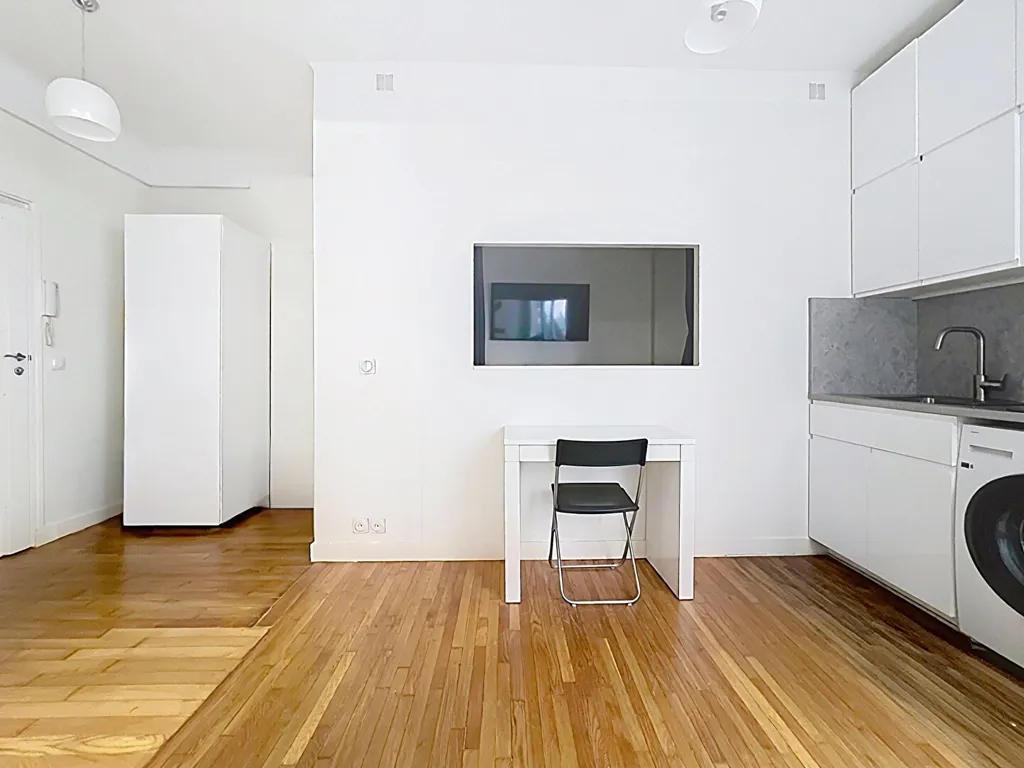 Séjour - Grand Studio sur Cour à Paris 2ème
