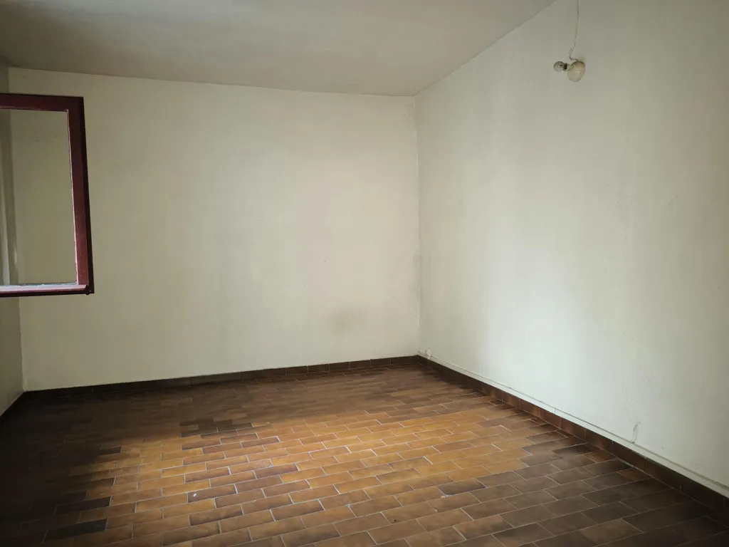 Pièces - Maison de village à rénover avec cour intérieure