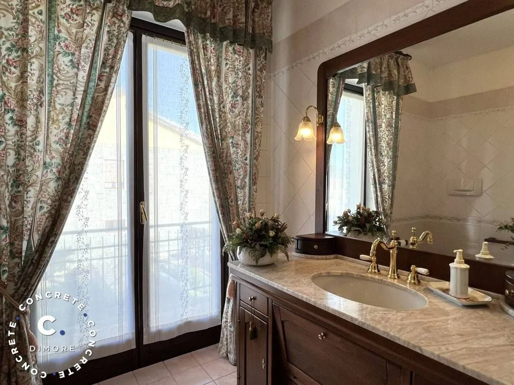 Vannitoad - Luxury Bifamiliar Villa with Private Garden in Chieri