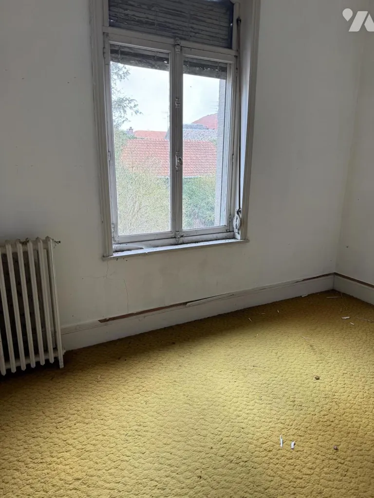 Toad - Semi-Individual House with Potential in Caudry