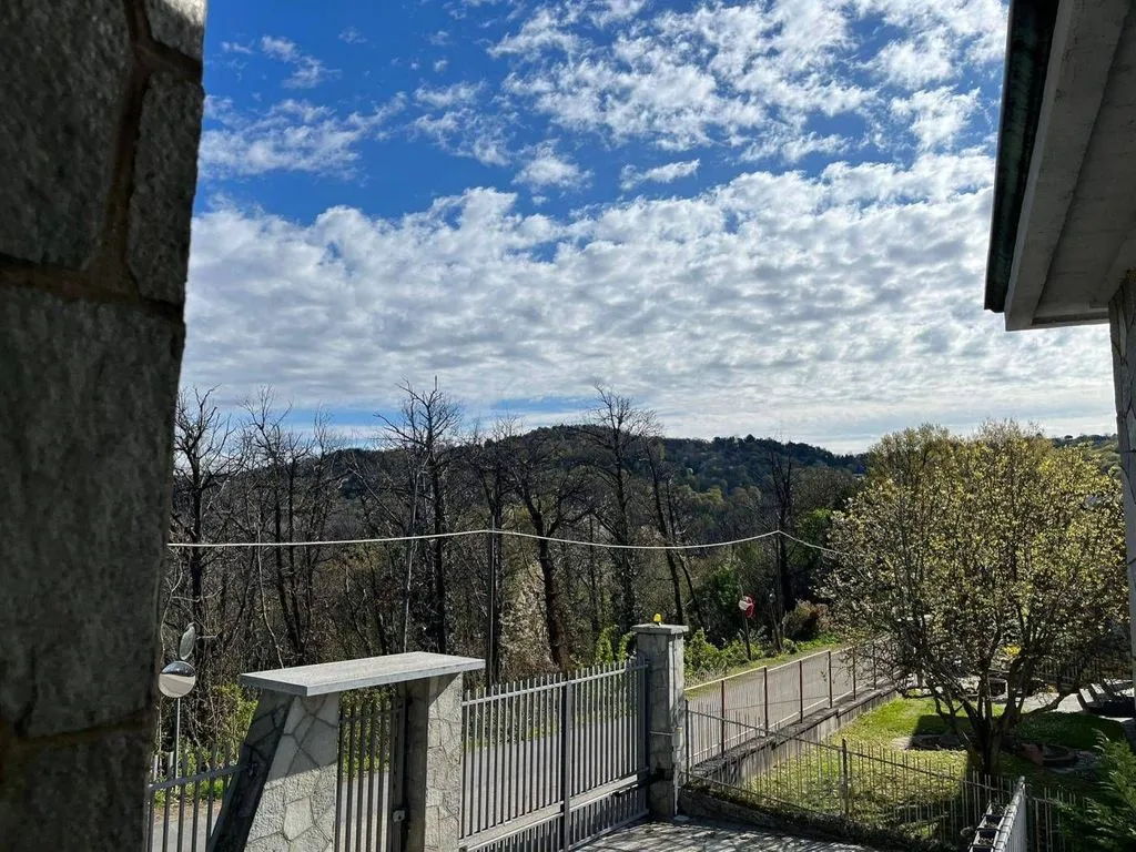 Balcon - Luxury Villa with Terrace View in Moncalieri