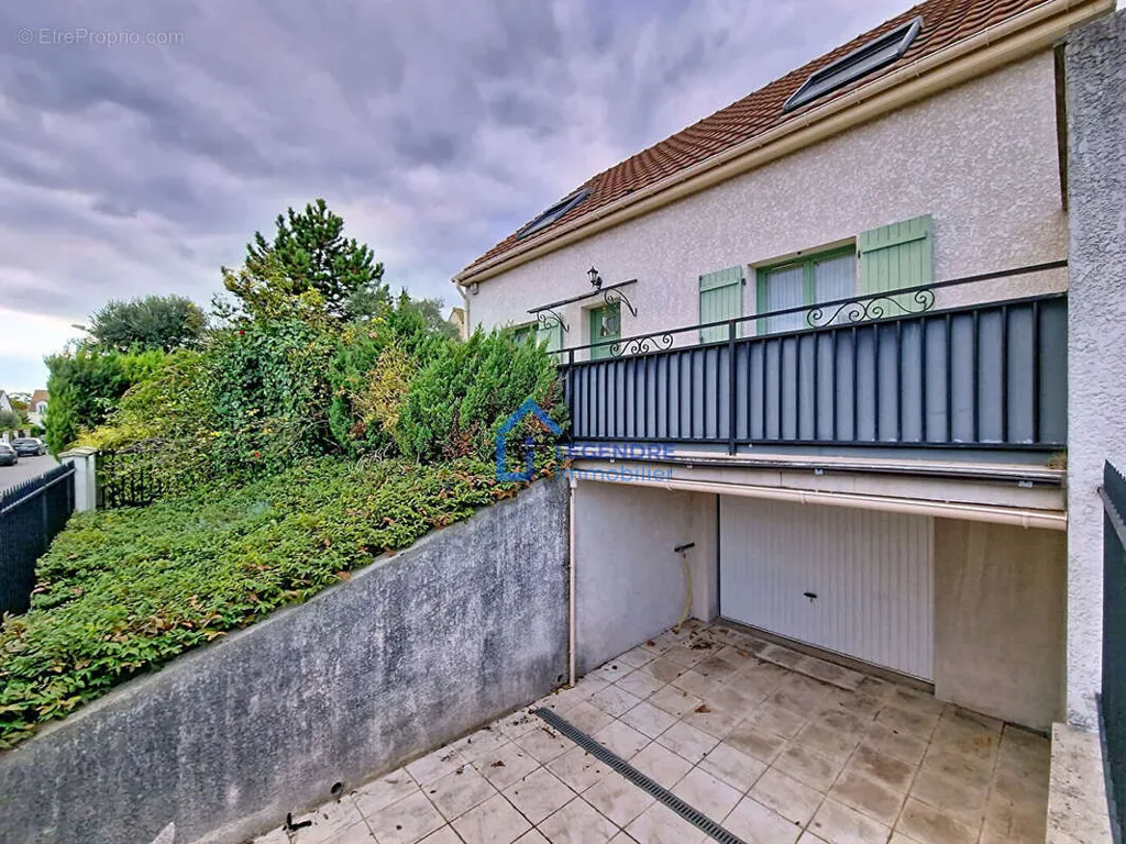 Extérieur - Maison avec Jardin et Terrasses à Argenteuil