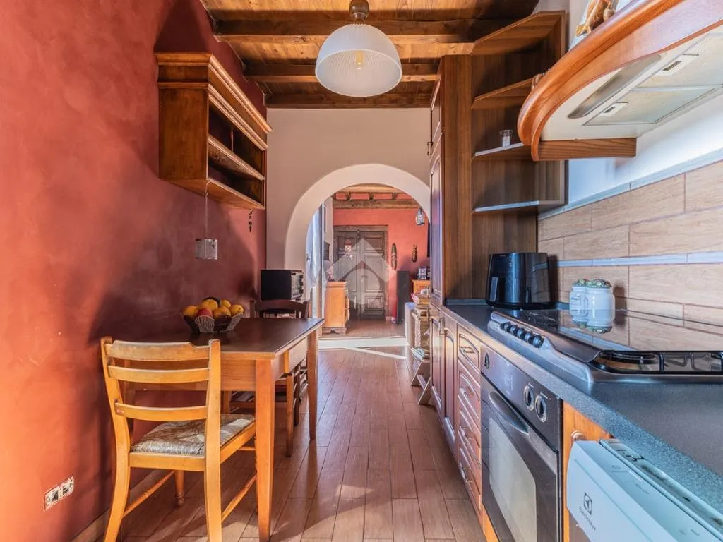 Köök - Rustic Attico with Balcony in Capranica
