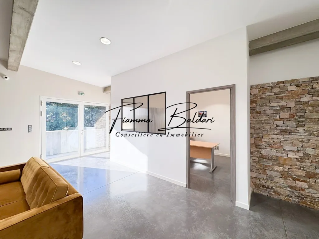 Elutuba - Private Office with Parking in Biguglia