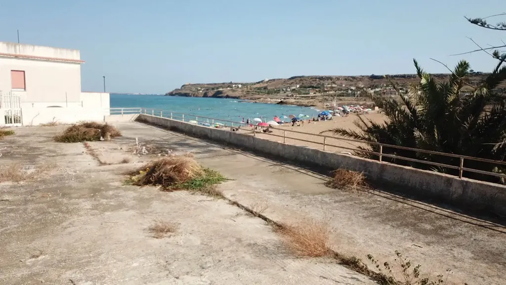 Terrasse - Villa to Renovate with Sea View in Pachino