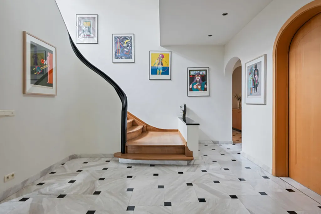 Pièces - Villa de Caractère avec Terrasse à Kapellen