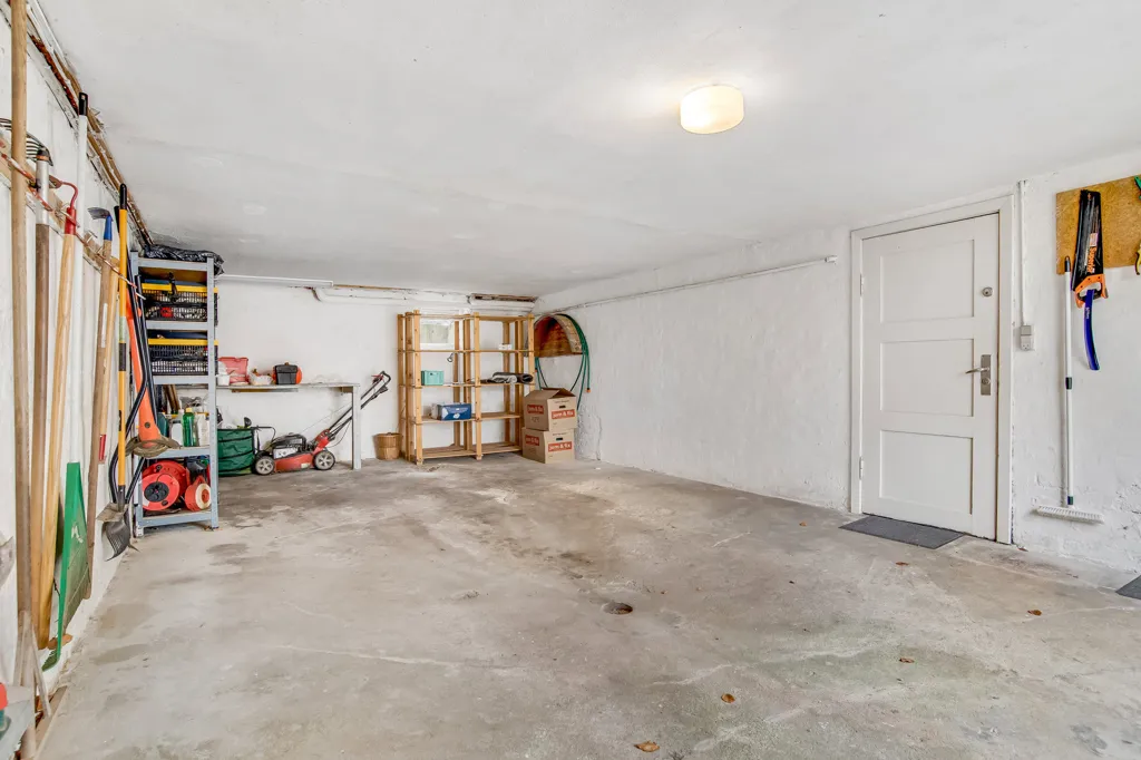 garage