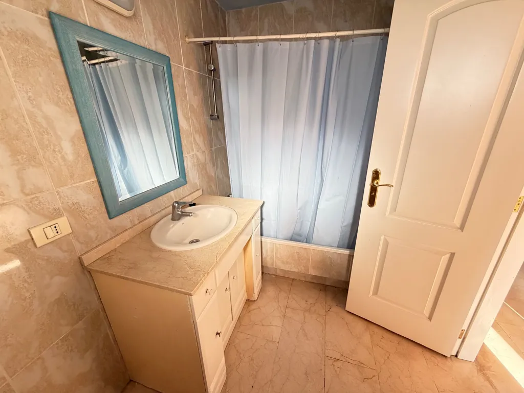 Vannitoad - Renovated Apartment with Pool View in Las Arenas