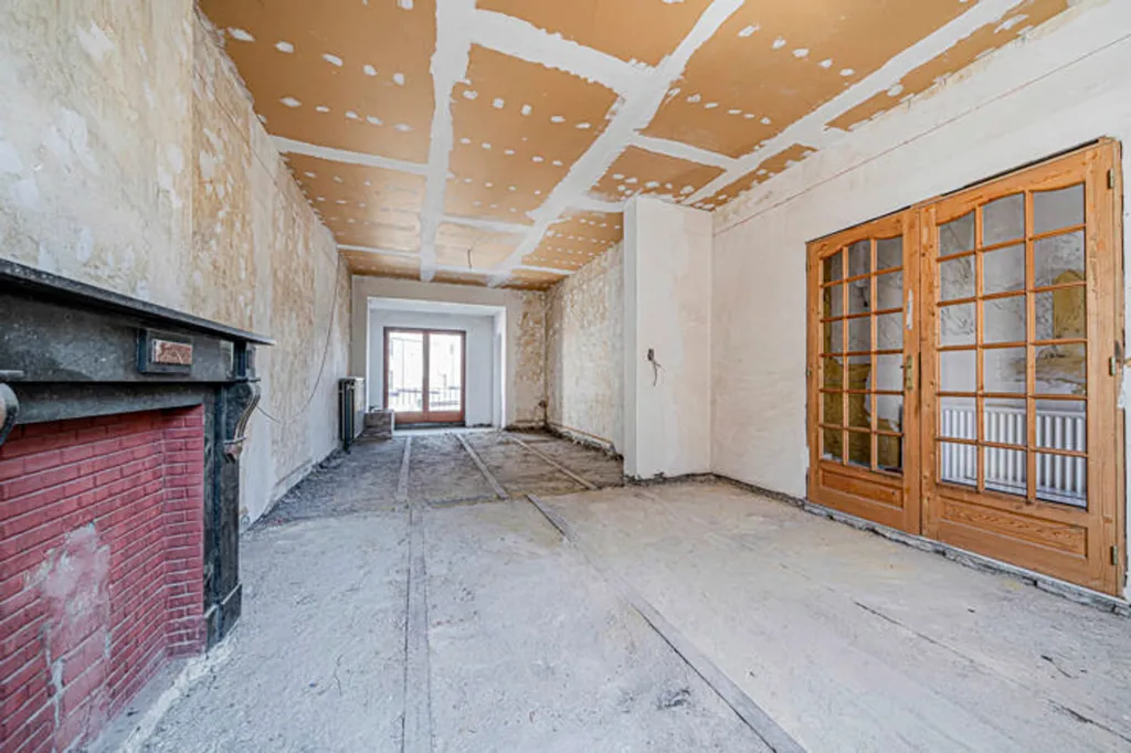 Toad - House to Renovate with Terrace in Angleur
