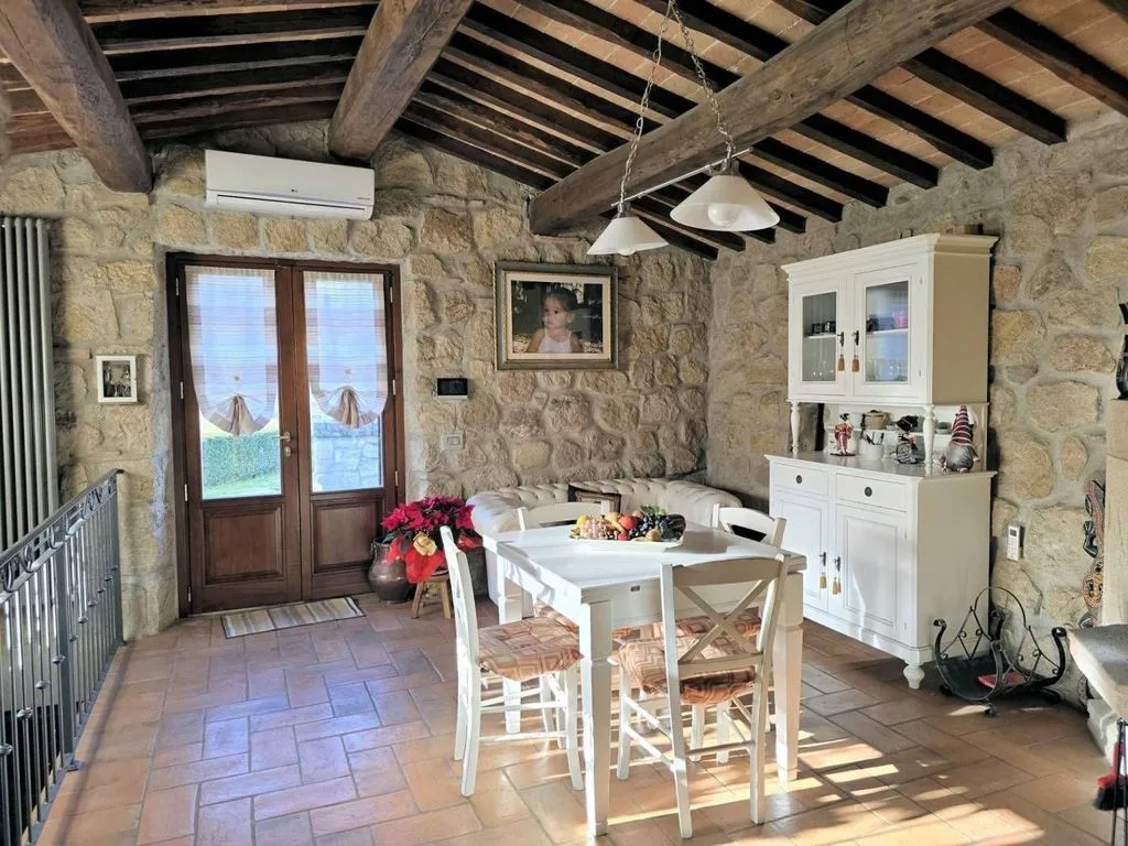 Salle à manger - Rustic Tuscan Farmhouse with Pool in Roccastrada