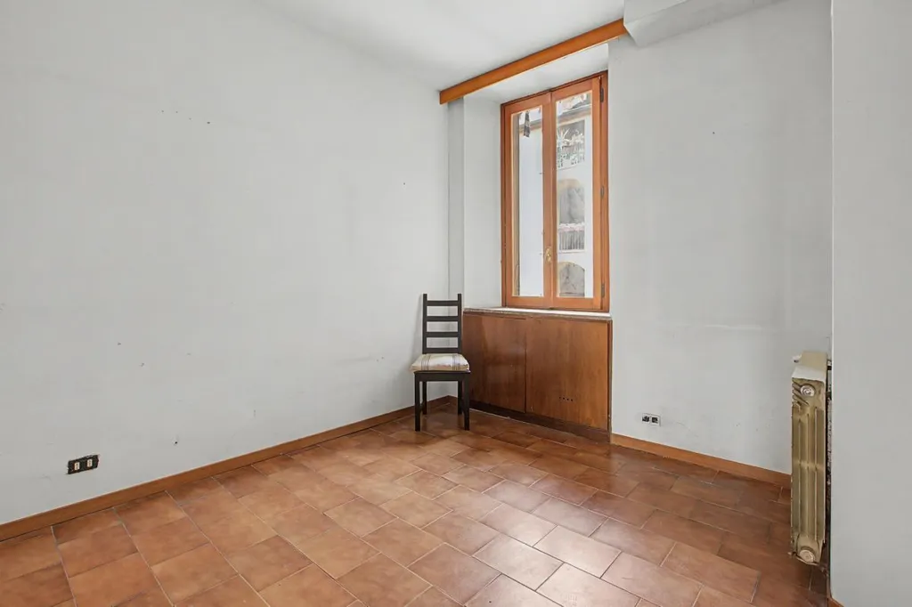 Toad - Twin-Storey Apartment with Ascender in Milan