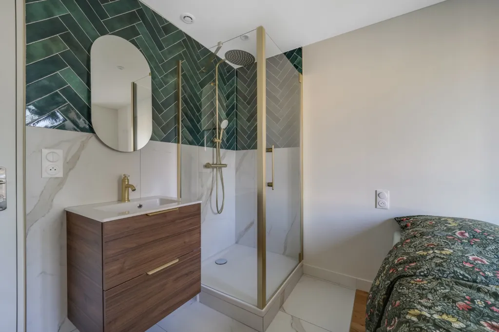 Salles de bain - Colocation Haut de Gamme avec Piscine à Chilly-Mazarin