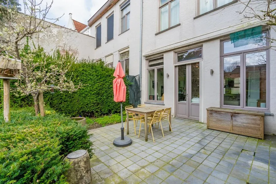 Terrasse - Townhouse avec Piscine à Bruges
