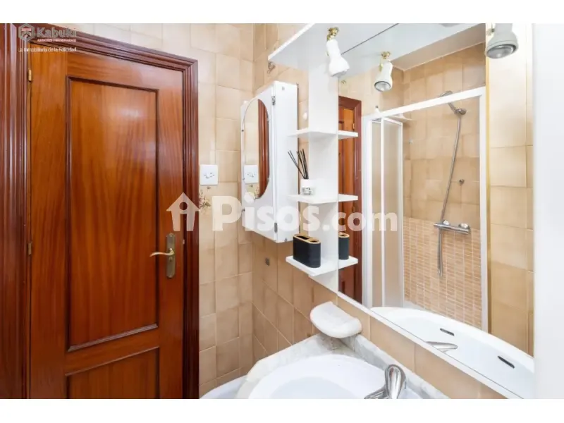 Vannitoad - Student-Friendly Flat with Balcony in Granada
