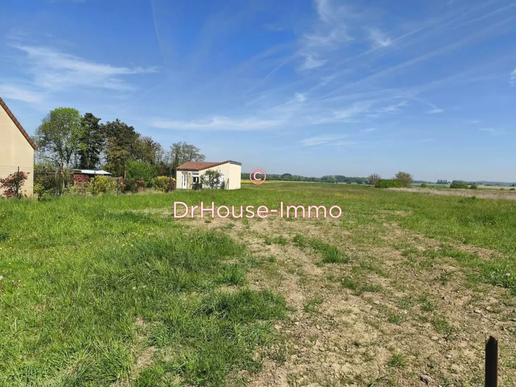 Jardin - Terrain à Bâtir Calme avec 17.70m de Façade à Cuvilly