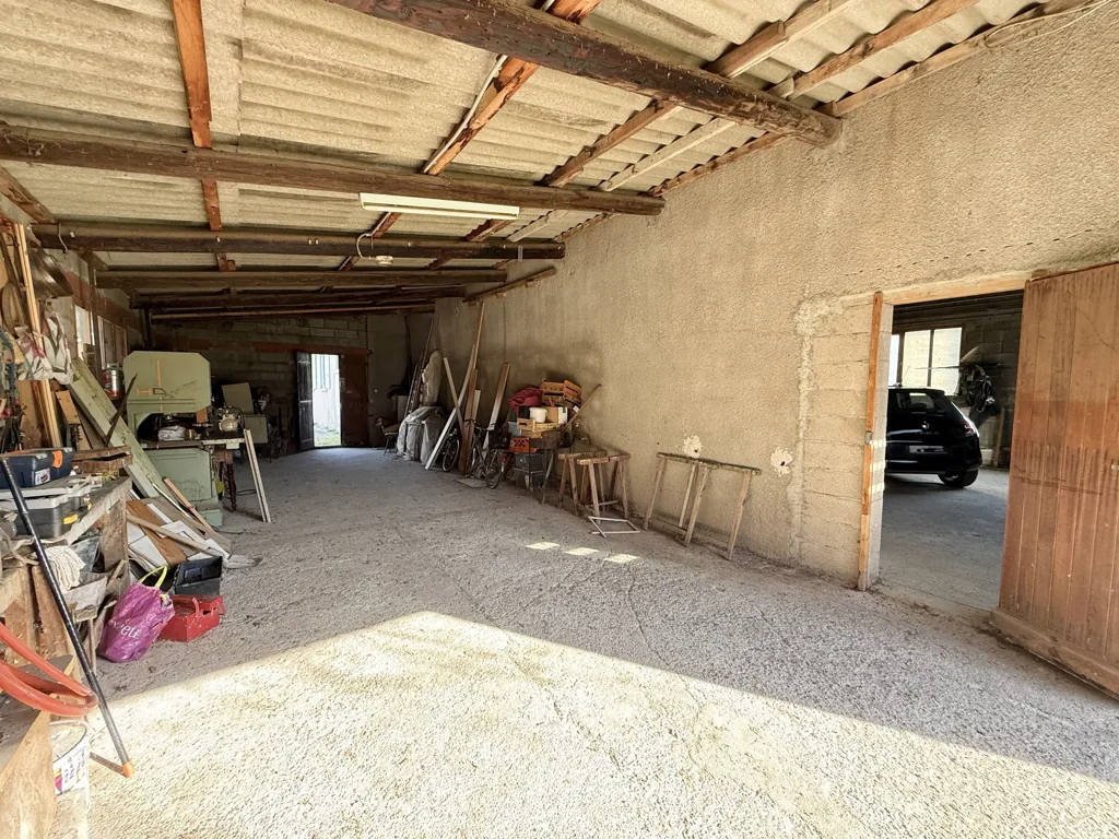 Garage - Four-Face House with Mountain View in Rodès