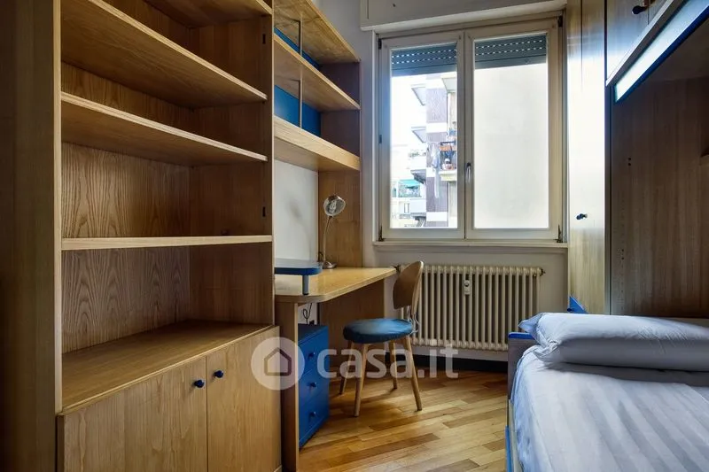 Chambres - Trilocale with Balcony near Piazza Firenze, Milan