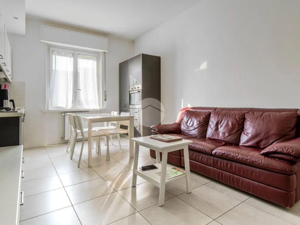 Elutuba - Rearranged Triplex with Balcony in Milan
