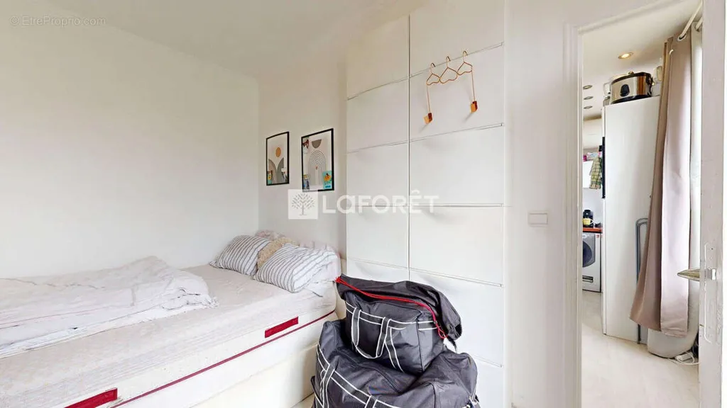 2-toaline korter asukohas Nanterre