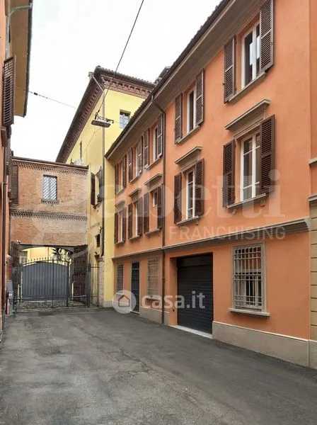 Garden - Rear-Facing Studio with Terrace in Bologna