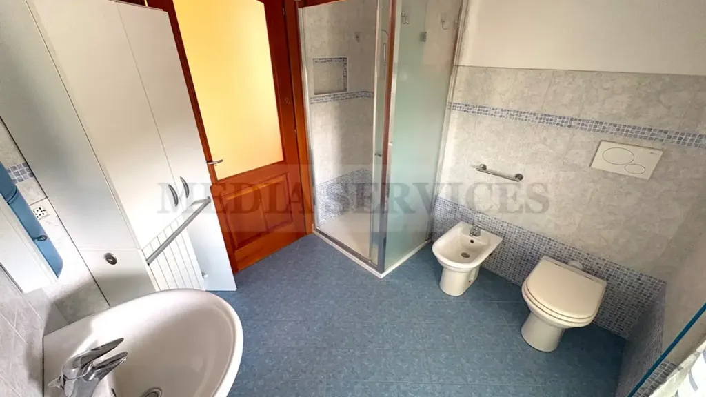 Salles de bain - Prestigious Apartment with Balcony in Garlasco