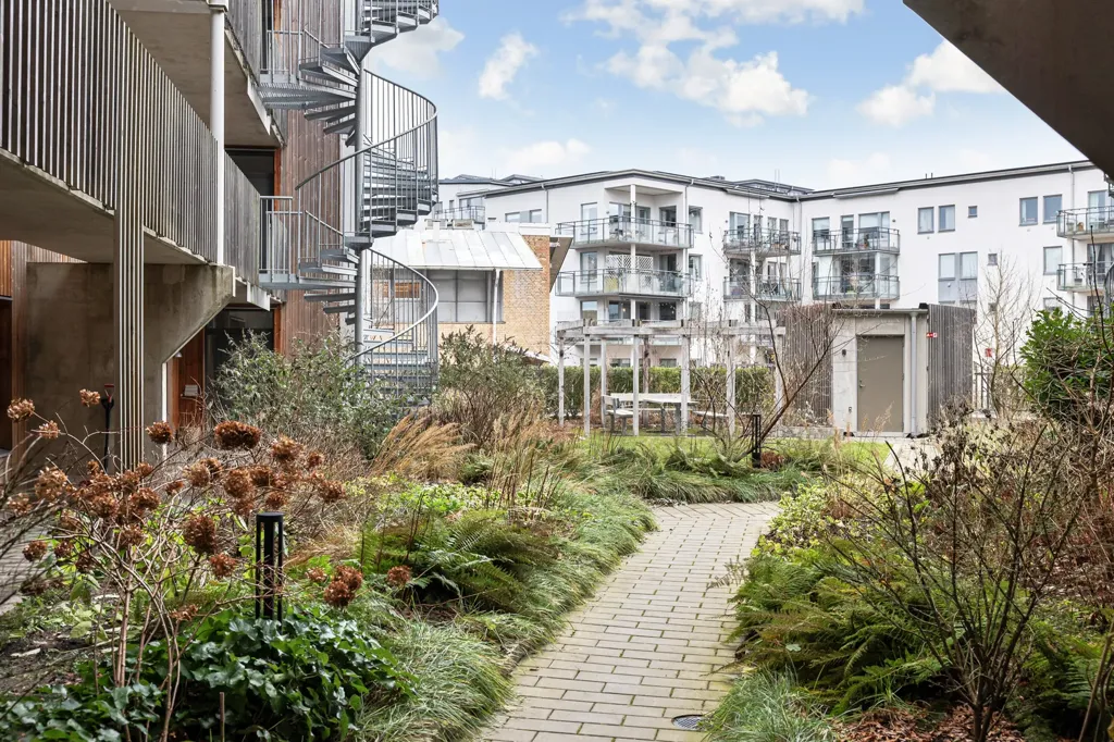 Aed - Corner Flat with Panoramic View in Lund