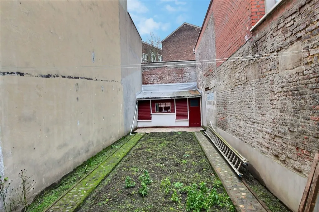 6 magamistoaga maja asukohas Ixelles