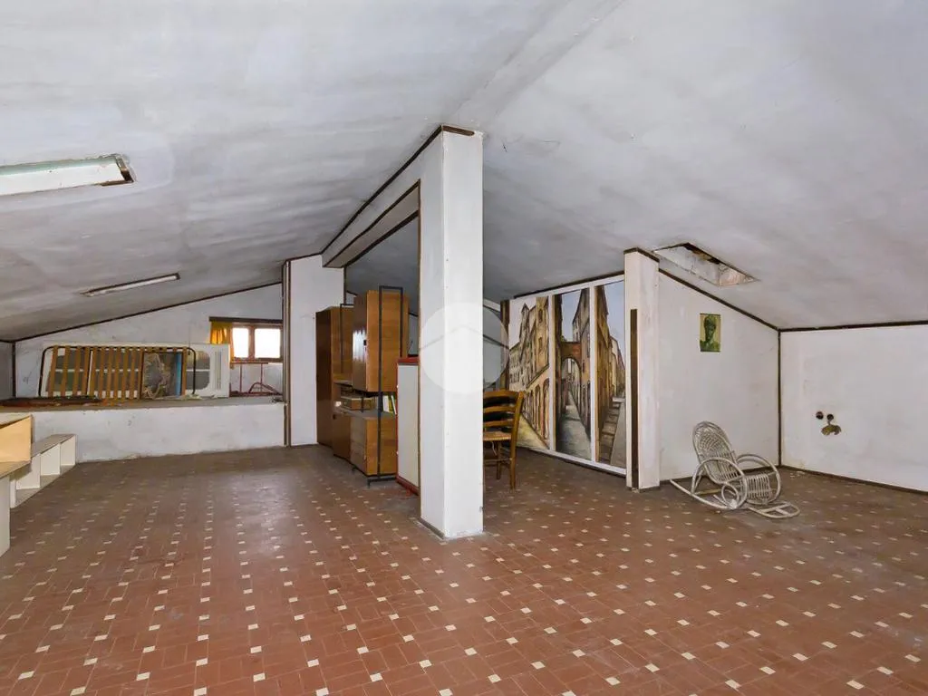 Pièces - Independent House with Garden in Genola Centre