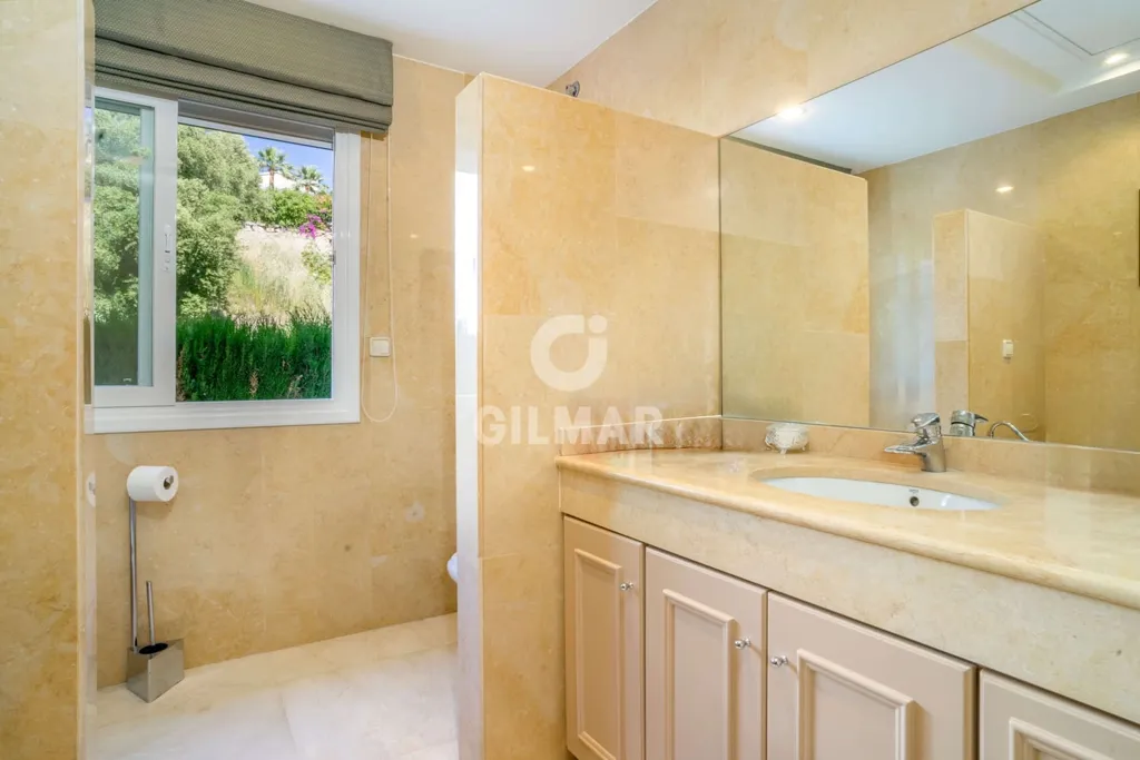 Vannitoad - Luxury Villa with Sea View in Benahavís