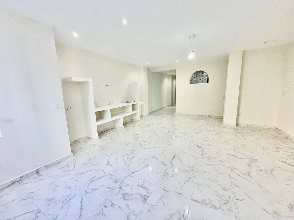 Rooms - Modernised Apartment with Terrace in Torrevieja Centre