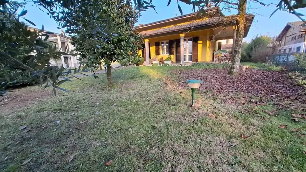 Jardin - Villa with Garden in Gossolengo Centre