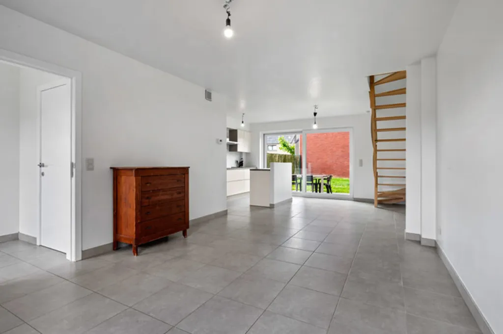 Ingresso - House with Terrace in Celles