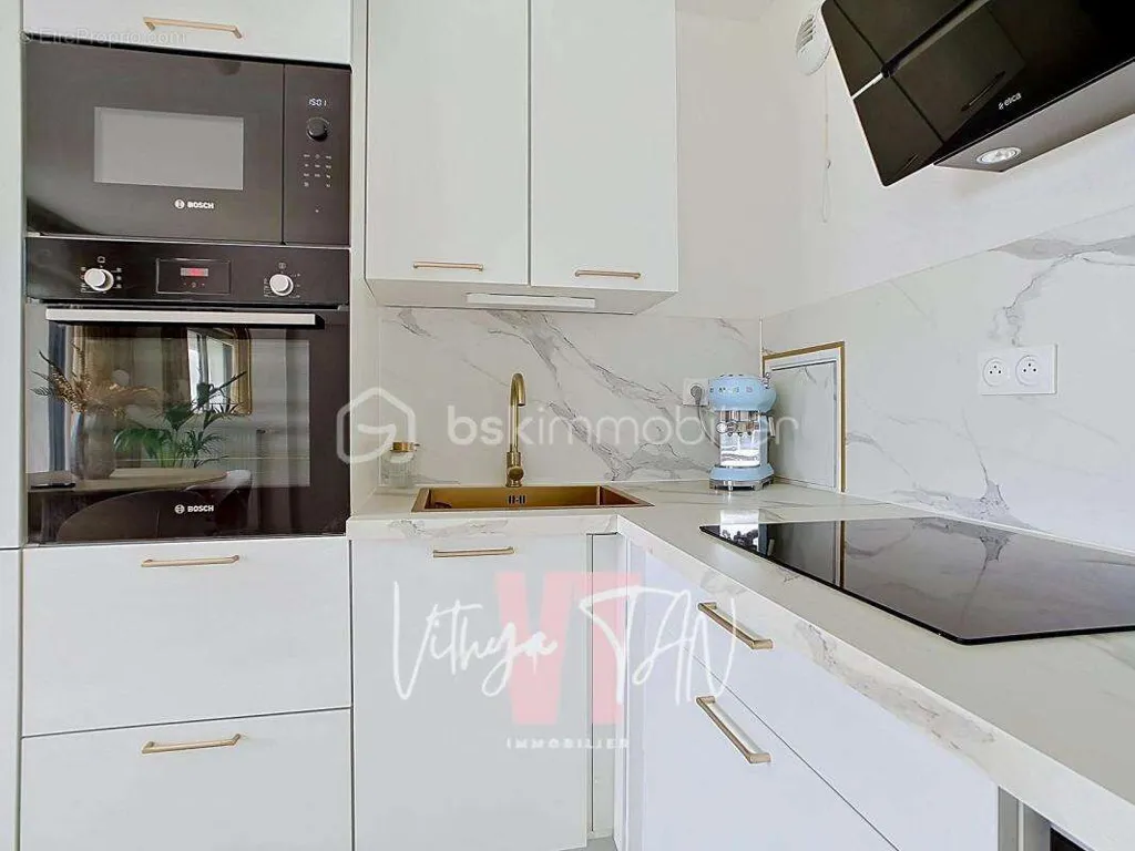 Cucina - 4-Bedroom Flat with Balcony in Chessy Centre
