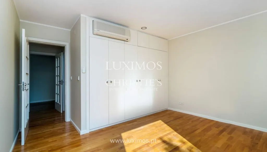 Toad - Luxury Four-Fronted House in Foz do Porto