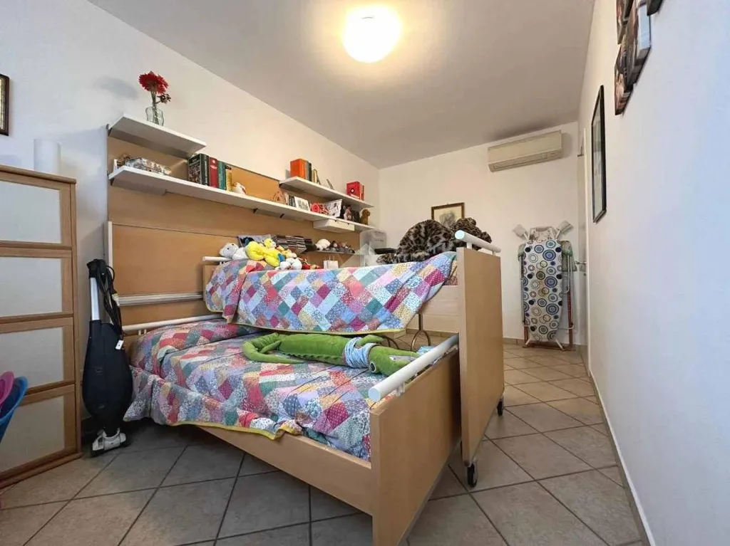 Chambres - Attico with Balcony in Crespiatica